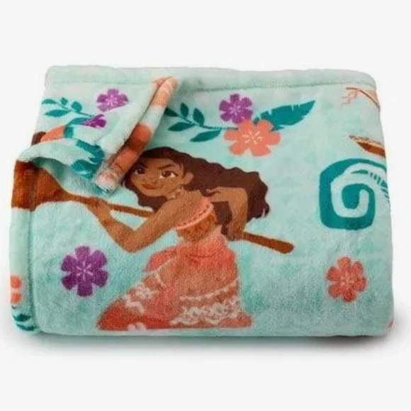 Disney Other - Moana Disney's Oversized Supersoft Printed Plush Throw